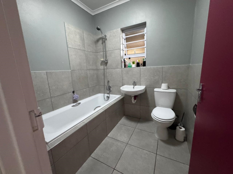 To Let 2 Bedroom Property for Rent in Dennemere Western Cape